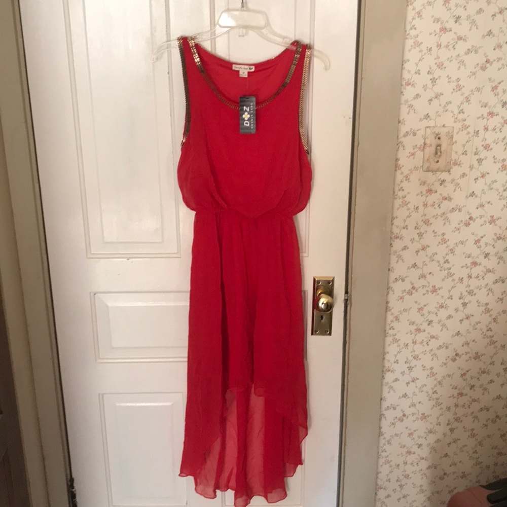 2/$12 Dresses! ❤️💃 NWT Maxi Dress Red & Gold Hi-Low Hem Sz M - Picture 2 of 11